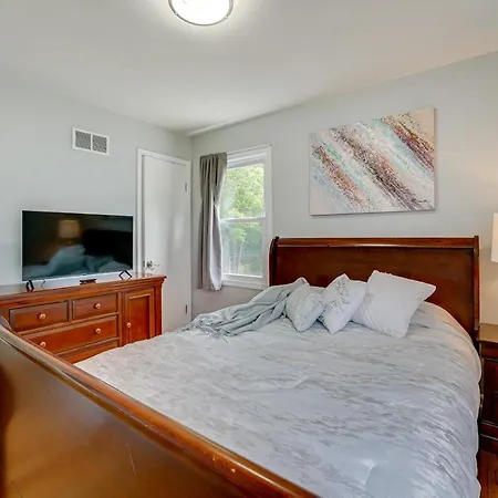 Villa Pet-Friendly Southfield House With Ping-Pong Table!